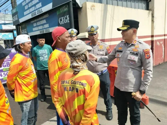 Jelang Mudik, Kapolres Cirebon Kota Koordinasi dengan Juru Parkir di Sekitar Pantura