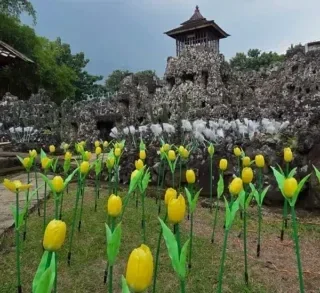 Libur Lebaran 2026, Goa Sunyaragi Buka Sampai Malam dengan Festival Lumi Land
