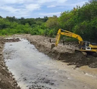 Cegah Longsor, Pemkot Cirebon Percepat Perbaikan Tanggul Sungai Lebak Ngok