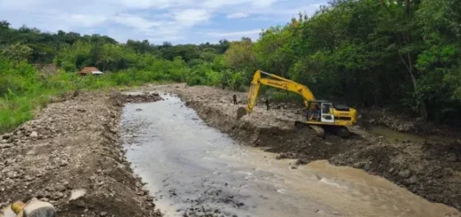 Cegah Longsor, Pemkot Cirebon Percepat Perbaikan Tanggul Sungai Lebak Ngok