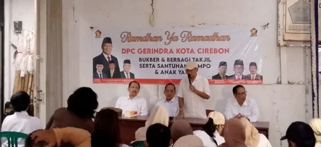 DPC Gerindra Kota Cirebon Berbagi Santunan untuk Warga Sekitar