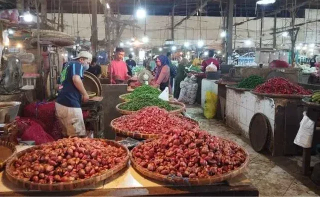 Dampak Harga Plastik Melonjak, Pedagang Beralih ke Kemasan Ramah Lingkungan