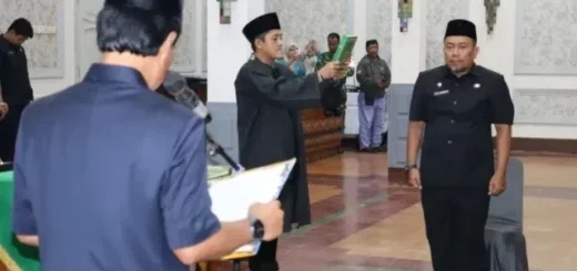 Wali Kota Effendi Edo Lantik Edi Siswoyo sebagai Pj Sekda Kota Cirebon