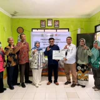 Cegah Stunting, Pemkot Cirebon Serahkan Nutrisi GENTING