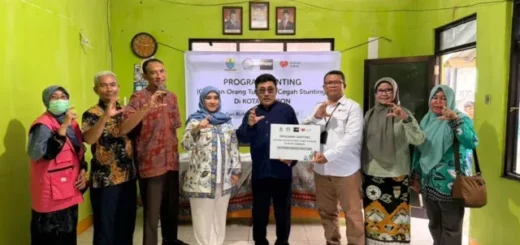 Cegah Stunting, Pemkot Cirebon Serahkan Nutrisi GENTING