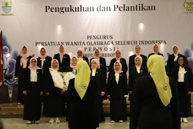 Wakil Wali Kota Cirebon Dorong Perempuan Aktif Berolahraga Wakil Wali Kota Cirebon Dorong Perempuan Aktif Berolahraga