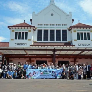 KAI Selenggarakan Travelling by Train “Menyusuri Jejak Cheribon”