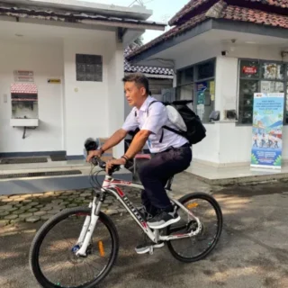 Kurangi Emisi Karbon, KAI Daop 3 Cirebon Terapkan Gerakan Green Movement