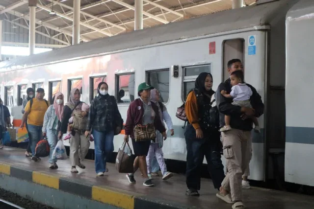 Selama Long Weekend, KAI Daop 3 Cirebon Layani 35.016 Penumpang