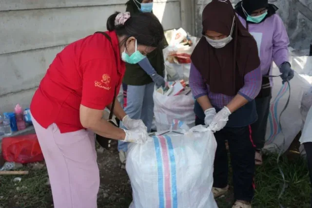 KAI Daop 3 Cirebon Perkuat Komitmen ESG, Kelola Sampah Berkelanjutan